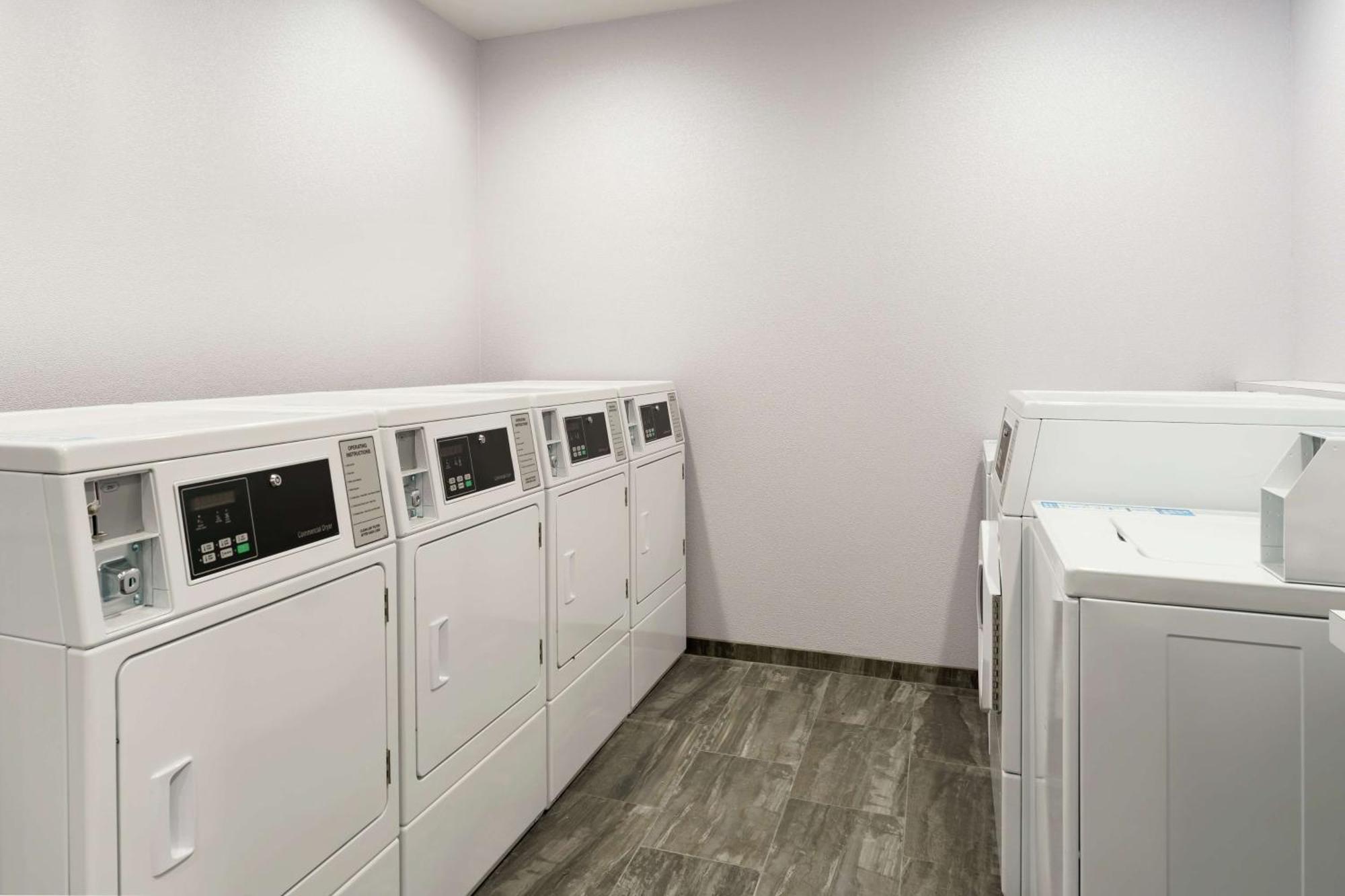 Home2 Suites By Hilton Norfolk Airport Bagian luar foto